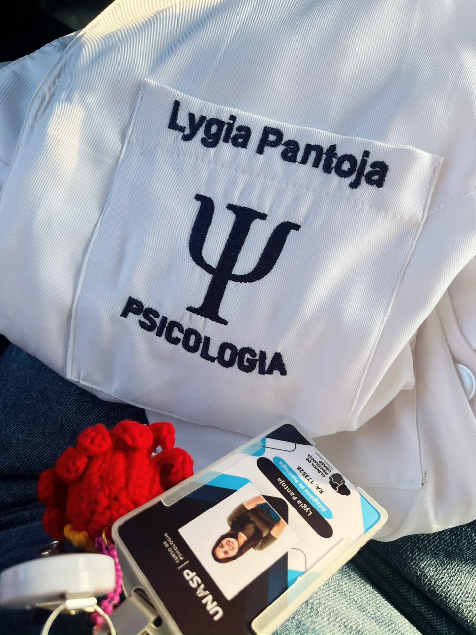 Jaleco profissional de Lygia Pantoja, psicóloga
